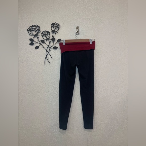 VICTORIA Secret Pink Legging Burgundy Band Size XS - Picture 4 of 6